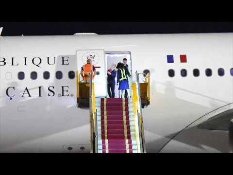Emmanuel Macron viral video wife pushing him in the face